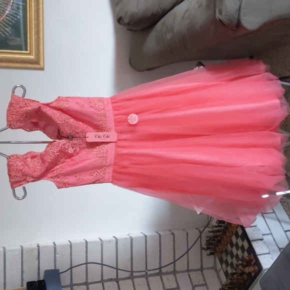 New! Chi Chi London Nika Dress Coral - Picture 6 of 13